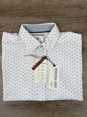 International Report 4-Way Stretch Button-Up Shirt – Micro Print – Men’s M NWT